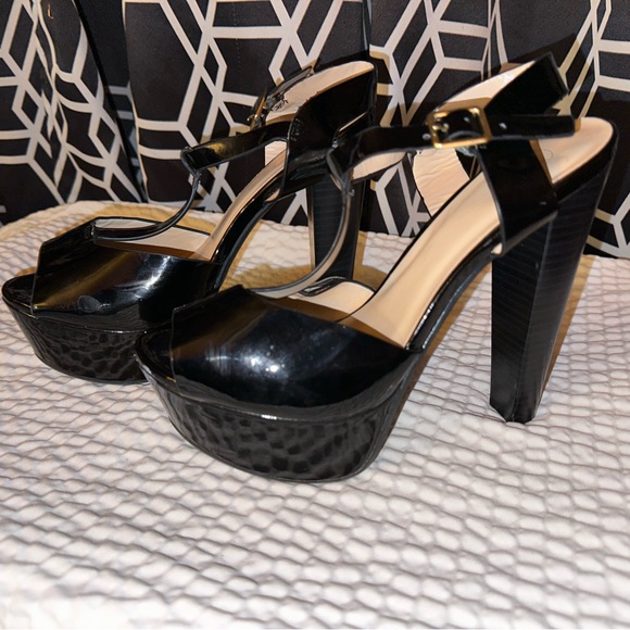 Sexy heels - Picture 3 of 4